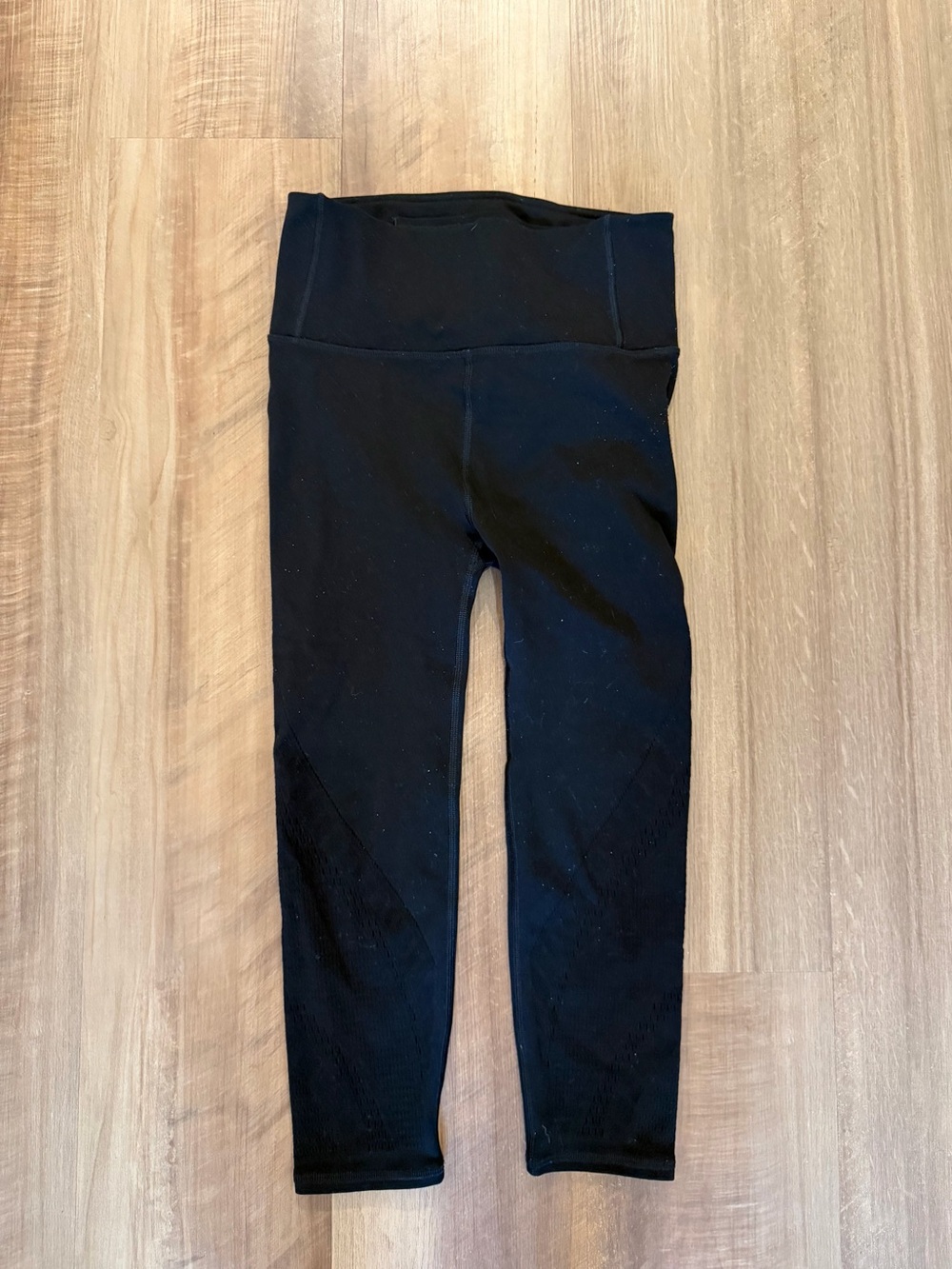 Lululemon Women’s Capri Leggings Size 6 Black Workout Pants